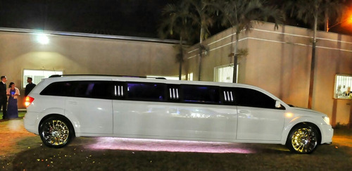 Locação De Limousine - Dodge Journey Em Até 12x