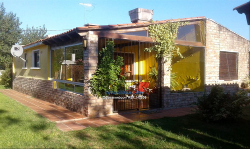 Venta Casa 2 Dormitorios En Salinas Con Gran Terreno