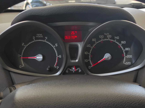 Ford Fiesta Kinetic Desing Titanium 2012 - Car Cash