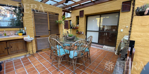 Venta Casa 5 Ambientes Con Fondo Libre En Hudson