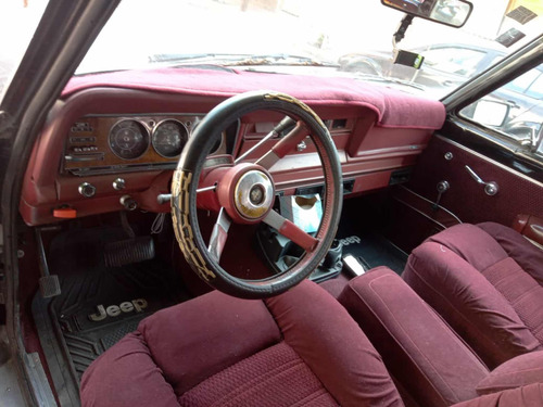 Jeep Wagoneer