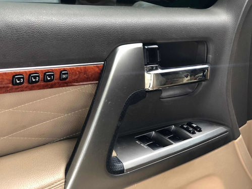 Imagen 12 de 14 de Toyota Land Cruiser 2013 4.5 Imperial Lc200 Diésel