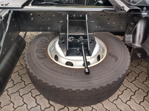 Volkswagen Constellation 19.320 4x2