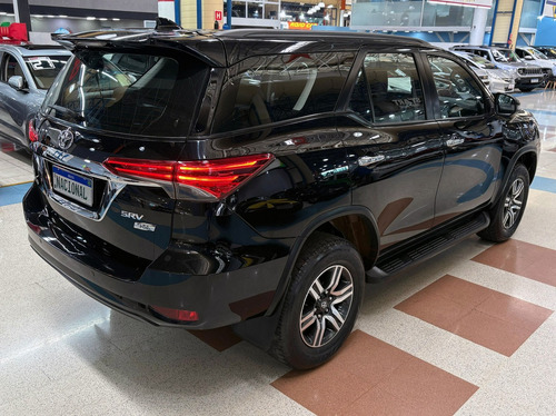 Toyota Hilux SW4 2.7 SRV 7 LUGARES 4X2 16V