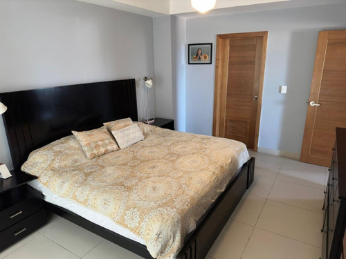 Gazcue - Apartamento En Venta - Vista Al Mar- 3 Habitaciones - Balcón Amplio - Patio Interior Área De Caminata Área Social (piscina, Gimnasio, Área Infantil).