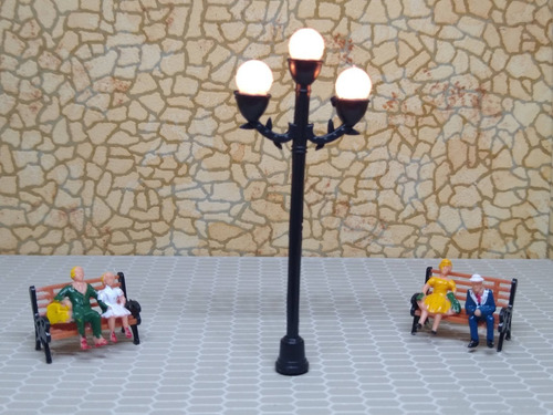 Imagen 6 de 7 de Nico 2 Farolas D Estilo 75 Mm C/lampara Plastico H0 (eih 17)