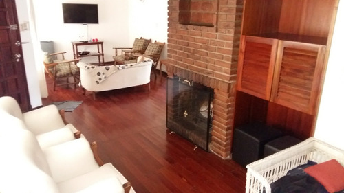 Imagen 9 de 23 de Urquiza Al 4300. Hermoso Chalet Con Piscina Y Posibilidad De Galpón. 800531
