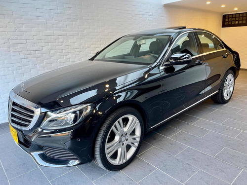 Imagen 18 de 20 de Mercedes-benz Clase C 2018 2.0 Cgi Exclusive