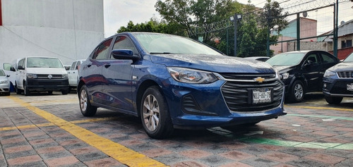 Imagen 6 de 11 de Chevrolet Onix 1.0t Ls Estandar Azul 2021