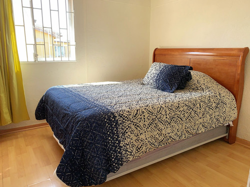 Espaciosa Casa En Venta De 4 Dormitorios