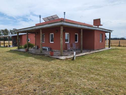 Chacra 1 Ha, En Monte. Propiedad Ppal Y Otra Con Calidad Habitacional
