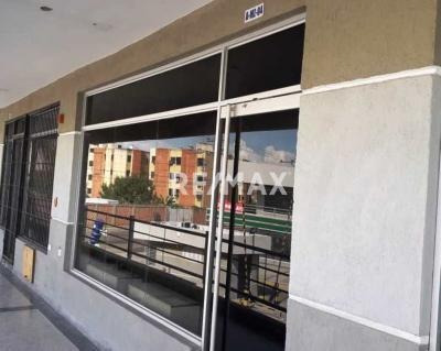 Imagen 2 de 7 de Local En Venta Centro Comercial Paseo Paraparal Planta Baja