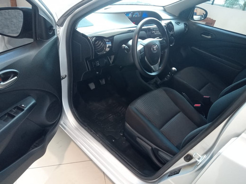 Toyota Etios ETIOS X 1.5 6 M/T