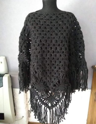 Poncho Artesanal Tejido Al Crochet Lana