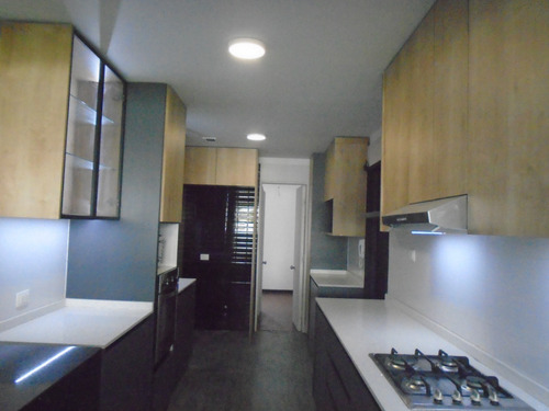 Camino Mirasol - 100% Remodelada - 6 Estacionamientos -