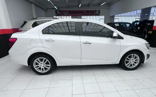 Chevrolet Sonic 1.6 Lt 5 p
