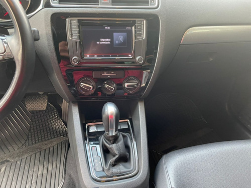 Imagen 8 de 11 de Volkswagen Jetta Sportline Tip 2018