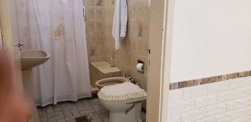 Imagen 12 de 21 de Venta Casa Quinta + Depto. + Casa Caseros Con Pileta Ubicado En Valle Hermoso