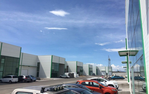 Se Renta Bodega Industrial De 1202m2, Parque Tlc En El Marqu