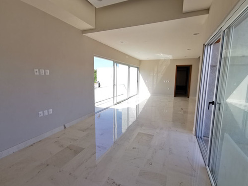 Casa Lujosa En Residencia En Las Palmas Green Con Alberca
