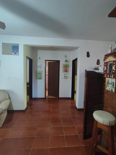 Imagen 13 de 23 de Casa De 3 Ambientes Con Cochera Y Local Excelente Ubicacion