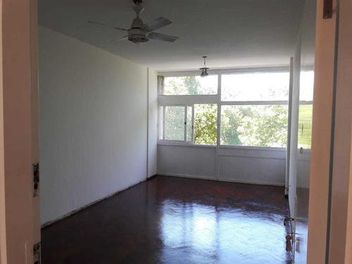 Imagen 1 de 3 de Oficina En Galería Cristal - Venta
