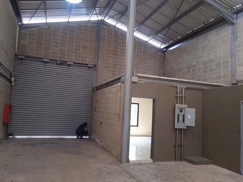 Imagen 4 de 12 de Belkliag/ Vende Galpon A Estrenar 185m En San Dieg Valencia(joralvr)