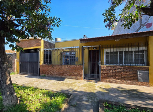 Venta Casa 4 Amb Cochera Fondo San Jose Temperley