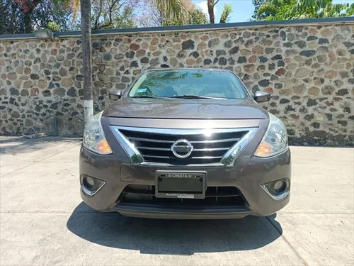 Nissan Versa 1.6 Advance Mt