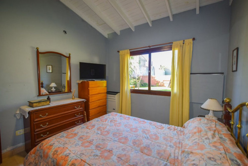 Venta Casa 3 Ambientes Con Parque En Santa Clara