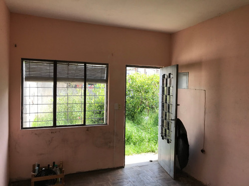 Padrón Con 2 Casas, 1 Alquilada Y Otra A Reacondicionar