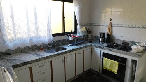 Imagem 6 de 14 de Casa Muito Ampla A Venda Na Praia Em Peruíbe