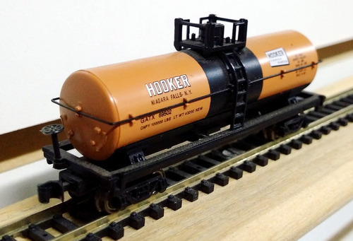 Imagen 2 de 5 de Vagon Cisterna Hooker - Escala N Bachmann Silver Series