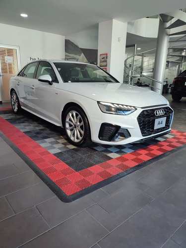 Audi A4 2.0 T 40 Tfsi S Line 190Hp