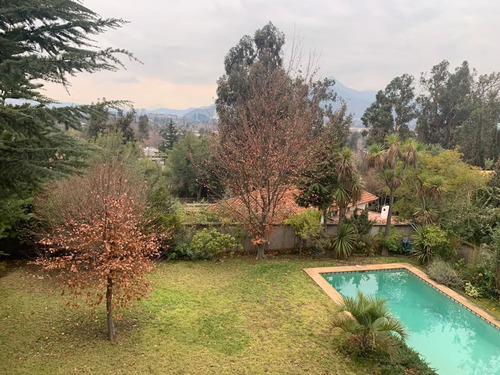 Casa En Venta De 4 Dorm. En Las Condes