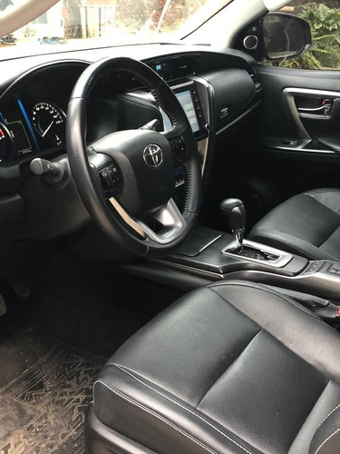 Imagen 5 de 7 de Toyota Sw4 2.8 Srx 177 Cv 4x4 7as At