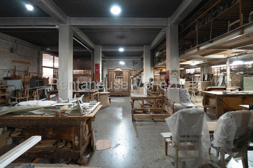 Ss: Vende Edificio 23-9006 En La Yaguara De 10.430 M2