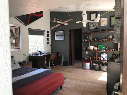 Casa En Venta, Justo En El Fraccionamiento Afuera De Los Encinos