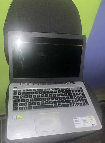 Portátil Asus X556u Corei7 De 15,6 Pulgadas, 1 Tb Y 8 Gb Ram (Usado)