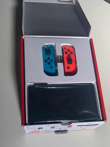 Nintendo Switch Oled + Extras