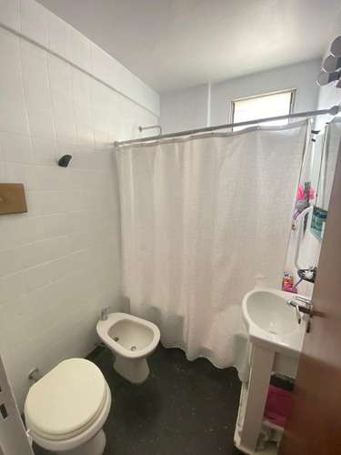 Imagen 9 de 13 de Venta Departamento 3 Ambientes Cochera Sobre Av. Rivadavia