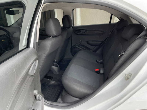 Imagem 9 de 14 de Chevrolet Onix 1.0 Mt Joy 2018