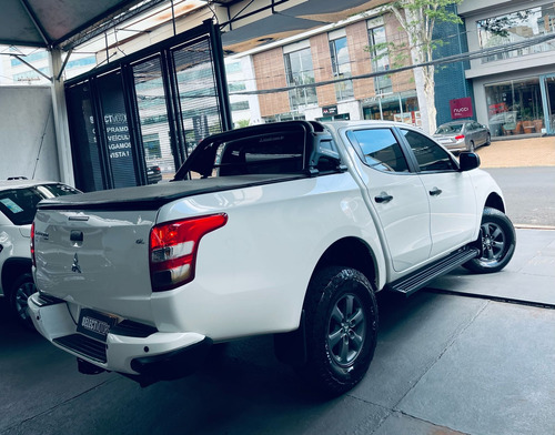 Mitsubishi L200 2.4 Triton Sport Gl Cab. Dupla 4x4 4p