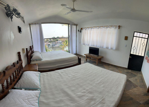 Casa A Orilla Del Lago De Tequesquitengo