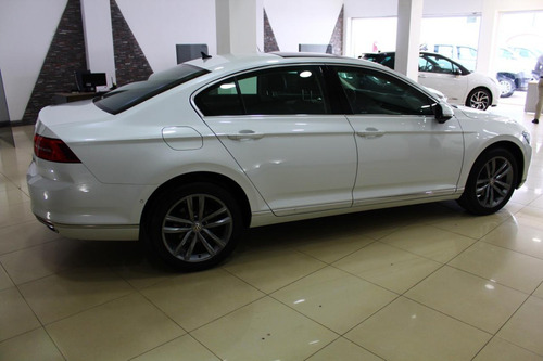 Volkswagen Passat Highline Tsi Dsg 2017 64000km Igual A 0km
