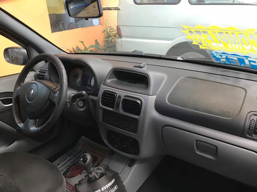 Clio Sedan Privilège 1.6 Flex Completo