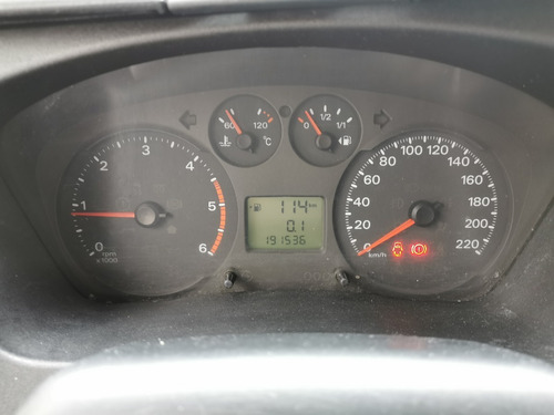 Imagen 4 de 12 de Ford Transit Corta 6355
