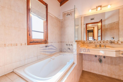 Imagen 24 de 30 de Impecable Casa En Venta En Campos De Álvarez Country Club - Moreno -