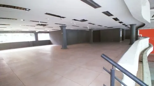 Local En Arriendo En Prados Del Norte. Cod A10819