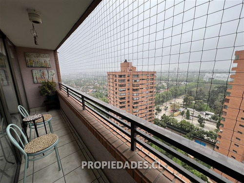 Departamento En Venta De 2 Dorm. En Las Condes
